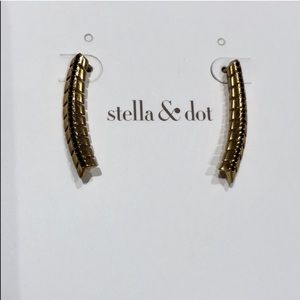 Stella & Dot Gilded Path Ear Climber